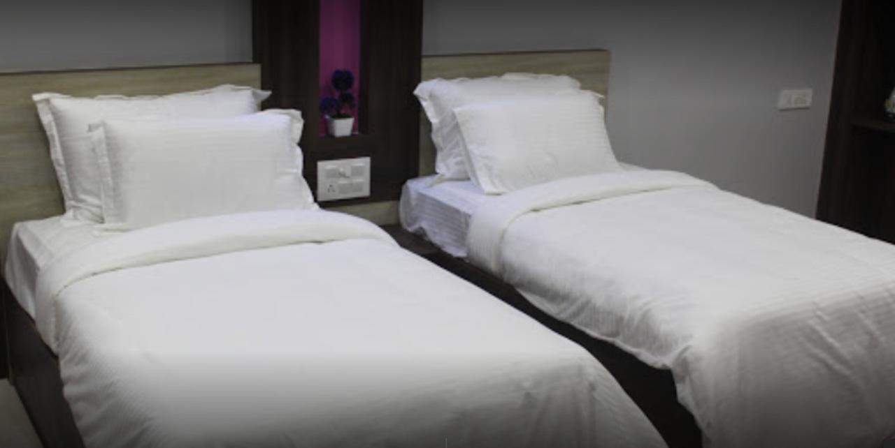 Hotel Garv Residencia Gaya Εξωτερικό φωτογραφία