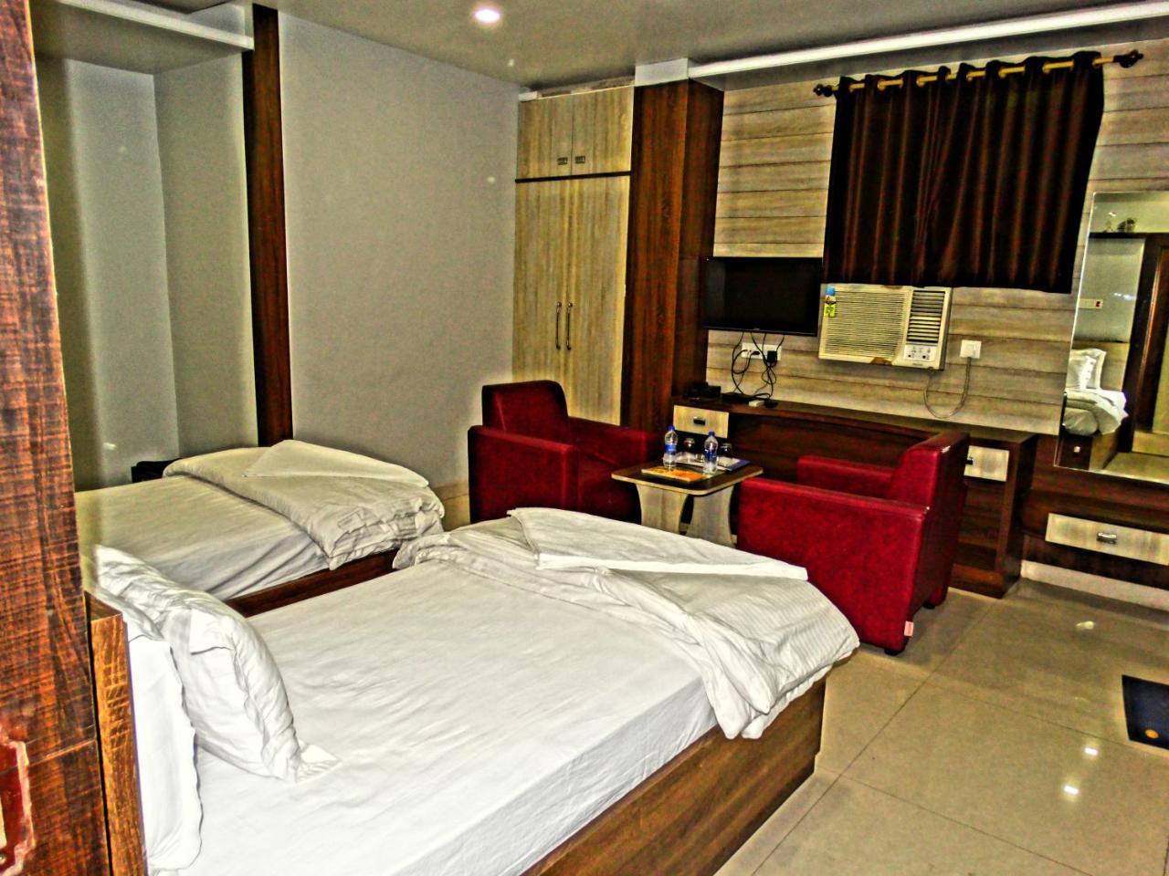 Hotel Garv Residencia Gaya Εξωτερικό φωτογραφία